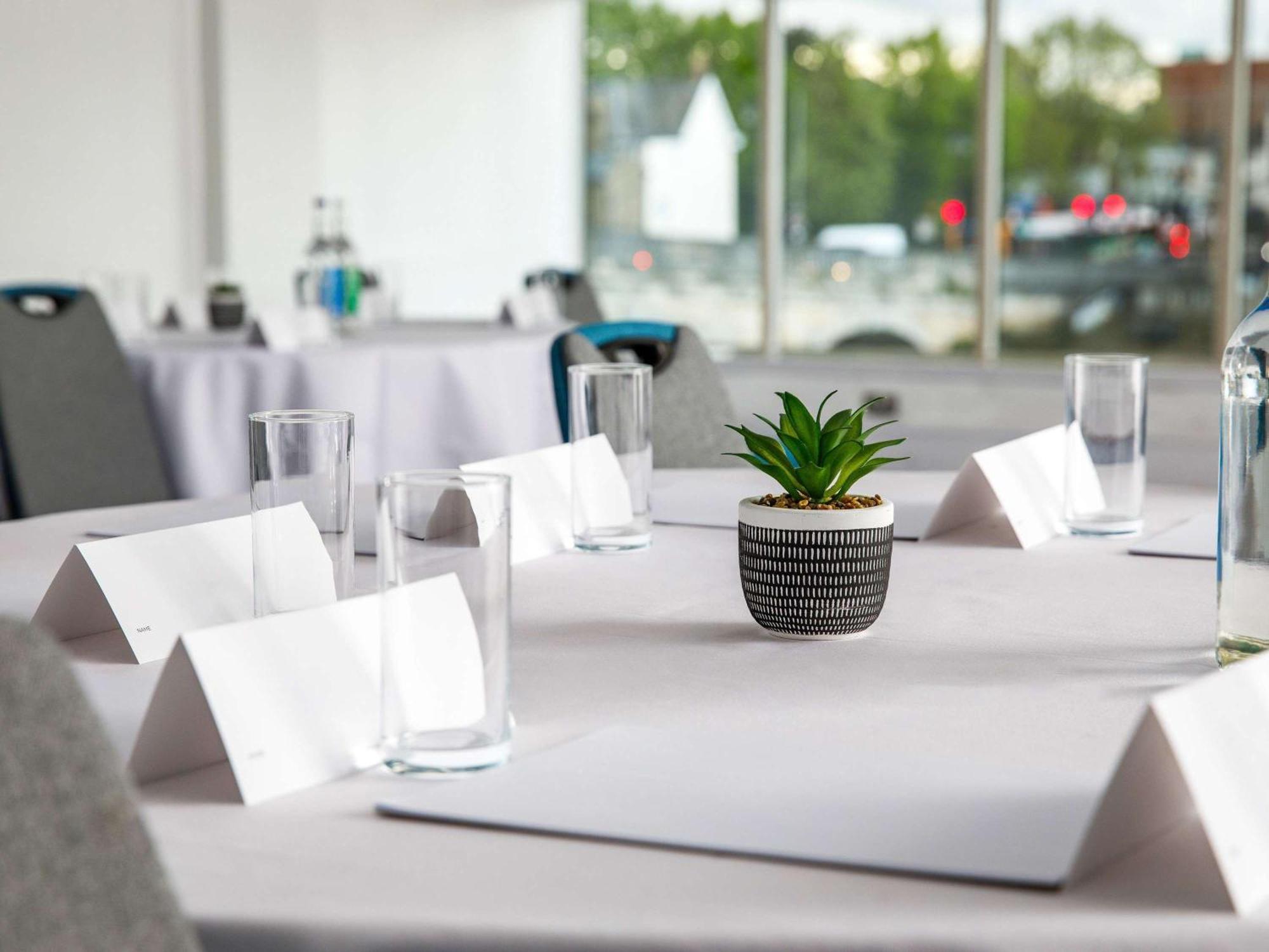 Mercure Centre Hotel 4*